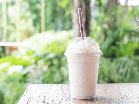 Ванилово фрапучино Starbucks със сладолед (Старбъкс напитка) - снимка на рецептата
